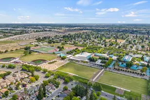 650 Del Verde Cir, Sacramento, CA 95833 - Photo 32