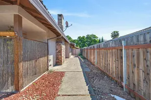 7394 Farm Dale Way, Sacramento, CA 95831 - Photo 46