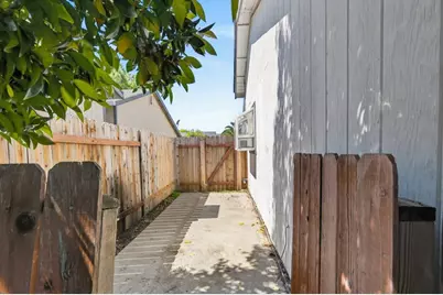 9353 Aizenberg Circle, Elk Grove, CA 95624 - Photo 34