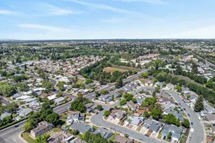 9353 Aizenberg Circle, Elk Grove, CA 95624 - Photo 42