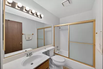 9353 Aizenberg Circle, Elk Grove, CA 95624 - Photo 18