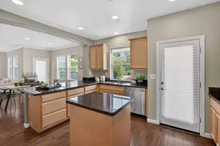 8073 Lido Isle Ln, Sacramento, CA 95831 - Photo 20