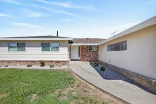 61 Brentford Cir, Sacramento, CA 95823 - Photo 6