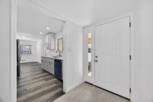 61 Brentford Cir, Sacramento, CA 95823 - Photo 8