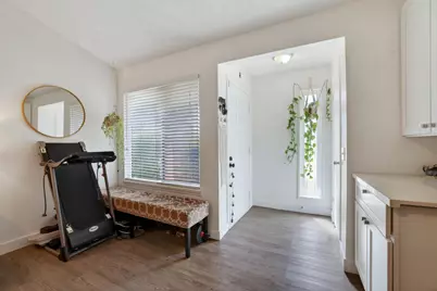 7803 Orchard Woods Circle, Sacramento, CA 95828 - Photo 4