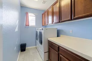 9331 Nestani Way, Elk Grove, CA 95758 - Photo 40