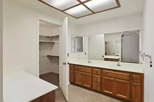 929 Kapareil Dr, Tracy, CA 95376 - Photo 36