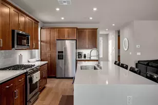 1318 Seneca Cir, El Dorado Hills, CA 95762 - Photo 10