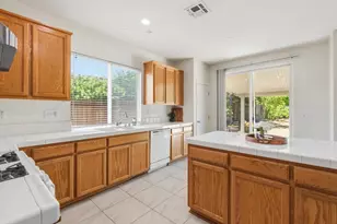 5 Hazeman Ct, Woodland, CA 95776 - Photo 12