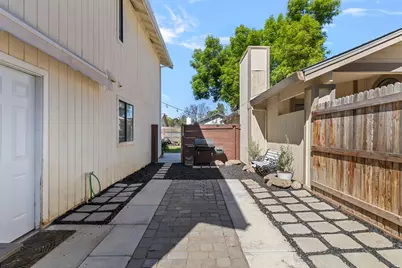 6931 Springmont Drive, Elk Grove, CA 95758 - Photo 26