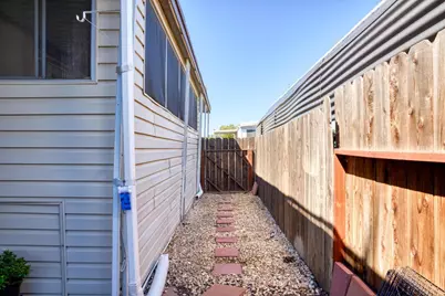 E Yosemite Avenue #116, Manteca, CA 95336 - Photo 28