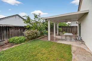 9149 Irish Gold Way, Sacramento, CA 95826 - Photo 32