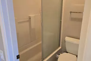 733 Woodside Ln E, Sacramento, CA 95825 - Photo 32