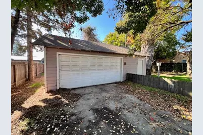 332 Hinkley Avenue, Oakdale, CA 95361 - Photo 32