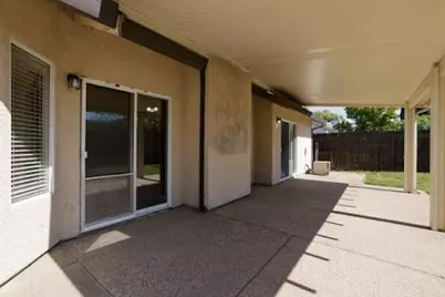 8724 Kentshire Way, Sacramento, CA 95828 - Photo 10