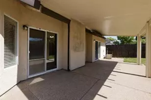 8724 Kentshire Way, Sacramento, CA 95828 - Photo 10