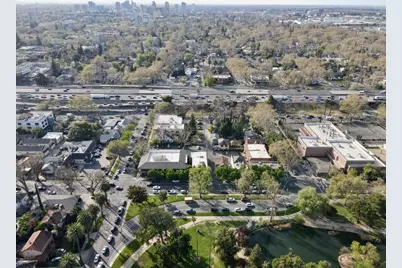 716 Alhambra Boulevard, Sacramento, CA 95816 - Photo 12