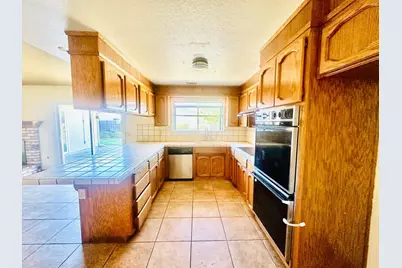 3437 Estate Drive, Stockton, CA 95209 - Photo 8