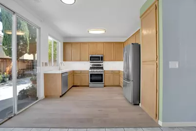 1977 Grove Court, Tracy, CA 95376 - Photo 16