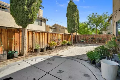 1977 Grove Court, Tracy, CA 95376 - Photo 28