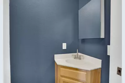 1977 Grove Court, Tracy, CA 95376 - Photo 10