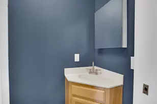 1977 Grove Ct, Tracy, CA 95376 - Photo 10