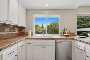 8008 Mesa Oak Way, Citrus Heights, CA 95610 - Photo 10