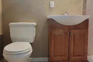 6955 S Land Park Dr, Sacramento, CA 95831 - Photo 10