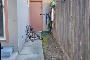 6955 S Land Park Dr, Sacramento, CA 95831 - Photo 40