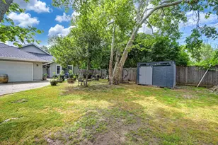 7548 Sycamore Dr, Citrus Heights, CA 95610 - Photo 32