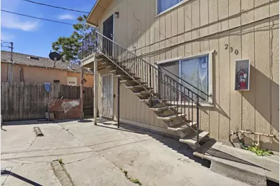 230 N 4th Avenue, Oakdale, CA 95361 - Photo 4