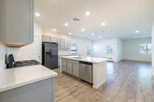 2057 Skipper Cv Wy, Plumas Lake, CA 95961 - Photo 4