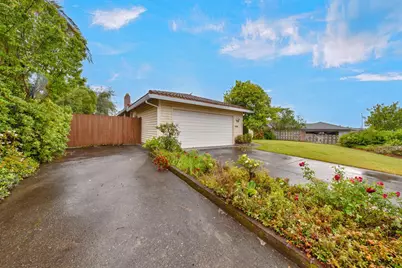 1802 Tanglewood Lane, Roseville, CA 95661 - Photo 2