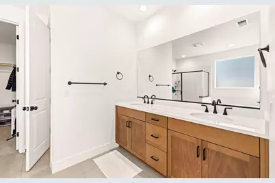 2160 Enchantment Drive, Manteca, CA 95337 - Photo 16