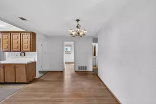 49 Waterglen Cir, Sacramento, CA 95826 - Photo 10