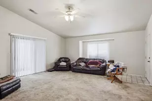 1260 Windsor Ct, Turlock, CA 95380 - Photo 12