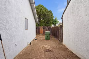 1260 Windsor Ct, Turlock, CA 95380 - Photo 18