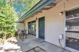 217 Roundtree Ct, Sacramento, CA 95831 - Photo 4