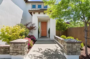 2113 Dripping Rock Ln, Lincoln, CA 95648 - Photo 2