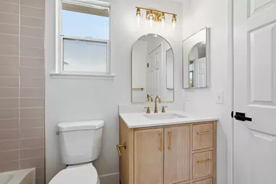 8916 Mandalay Way, Elk Grove, CA 95624 - Photo 40