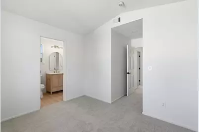 8916 Mandalay Way, Elk Grove, CA 95624 - Photo 42