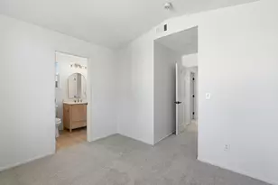 8916 Mandalay Way, Elk Grove, CA 95624 - Photo 42