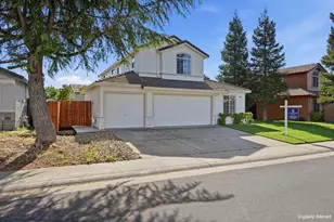 8916 Mandalay Way, Elk Grove, CA 95624 - Photo 2