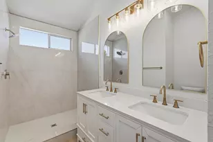 8916 Mandalay Way, Elk Grove, CA 95624 - Photo 36