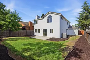 8916 Mandalay Way, Elk Grove, CA 95624 - Photo 48