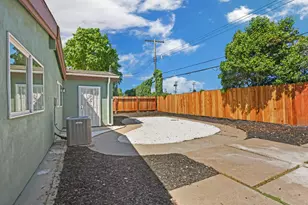 3893 32nd Ave, Sacramento, CA 95824 - Photo 32