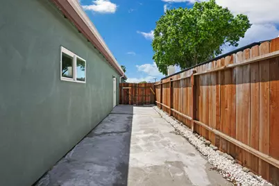3893 32nd Avenue, Sacramento, CA 95824 - Photo 36