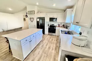 6106 Friendship Ct, Riverbank, CA 95367 - Photo 10
