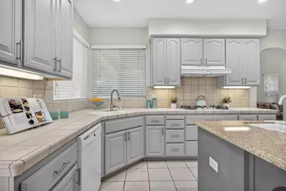 5500 Tierra Gardens Lane, Carmichael, CA 95608 - Photo 18