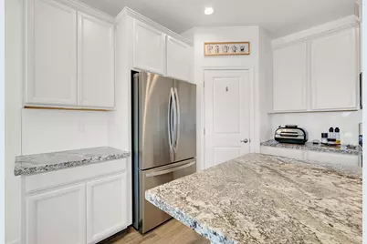 2011 Coffee Creek Way, Plumas Lake, CA 95961 - Photo 10